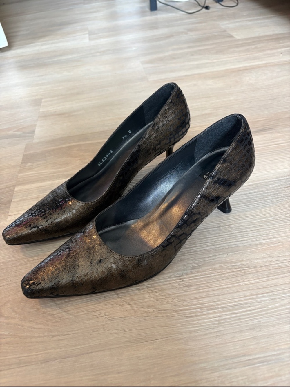 Stuart Weitzman pumps - size 7.5